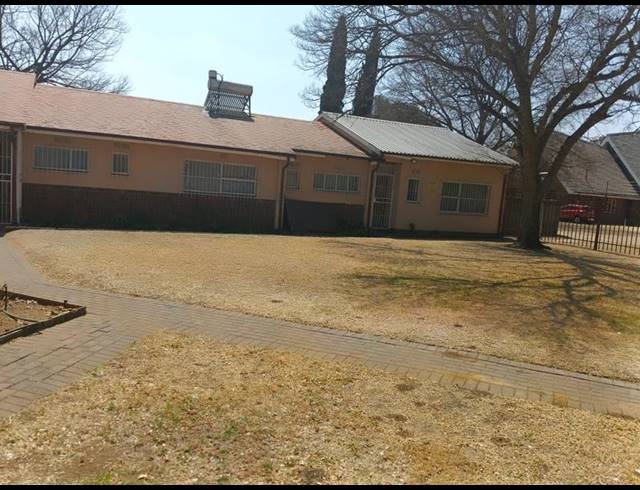 5 BEDROOM HOUSE FOR SALE IN SASOLBURG